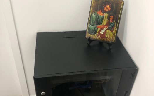 Sala comercial em Moema com mobília para locação